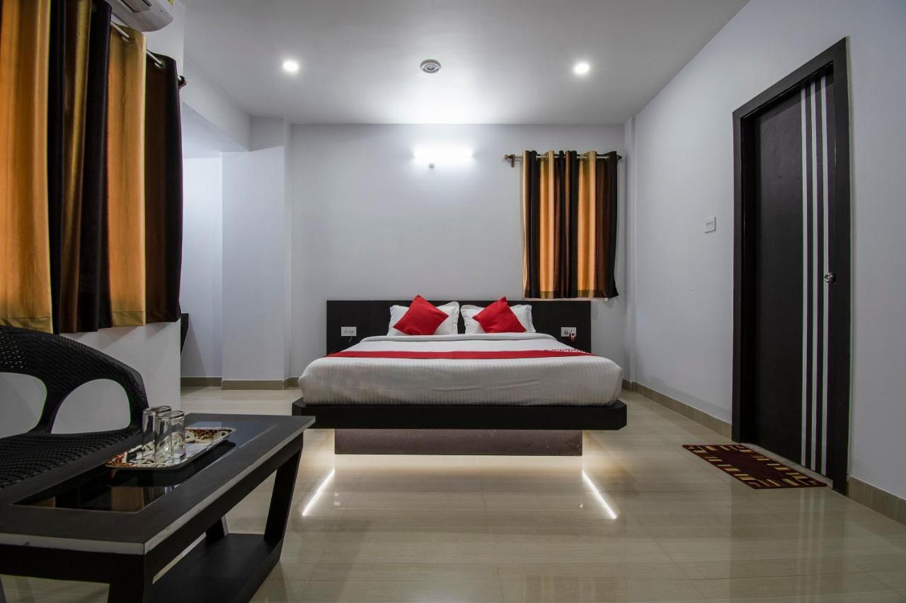 Oyo 26974 Hotel S G International Patna  Bagian luar foto