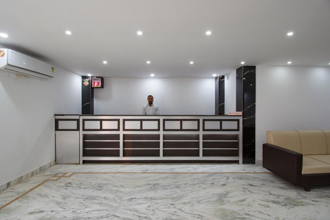 Oyo 26974 Hotel S G International Patna  Bagian luar foto