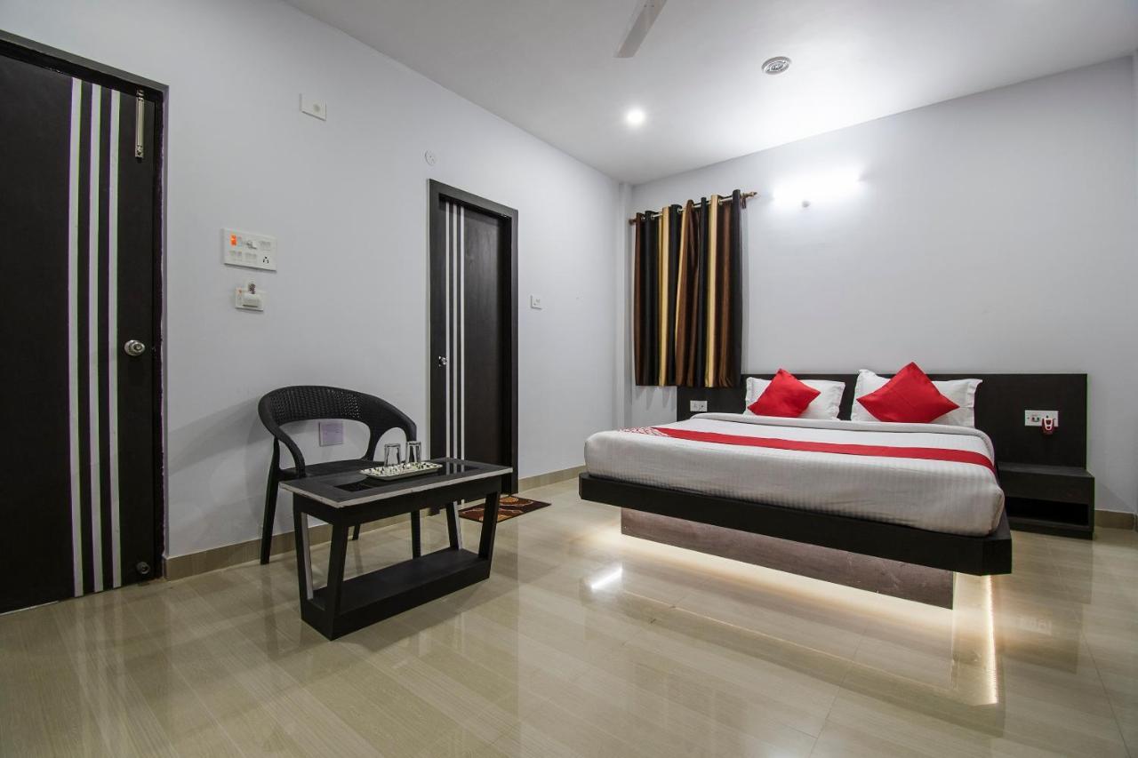 Oyo 26974 Hotel S G International Patna  Bagian luar foto